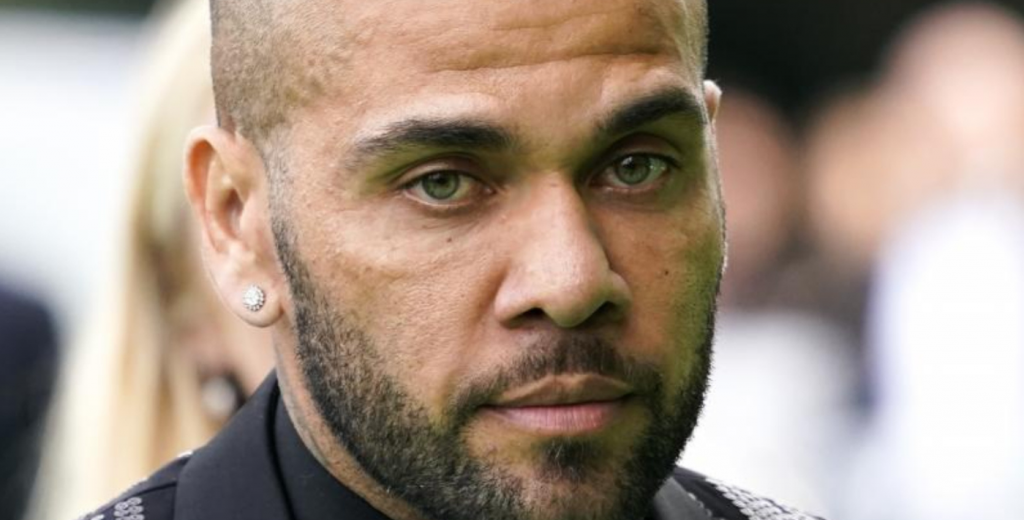 Dani Alves quedó en libertad: tuvo que pagar una millonaria fianza