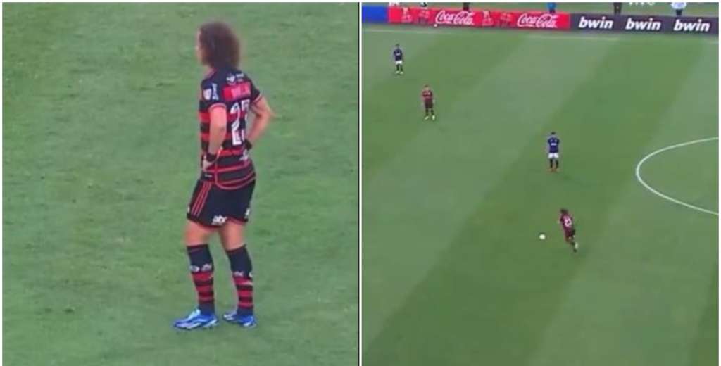 El peor tiro libre del año: David Luiz le pegó desde mitad de cancha