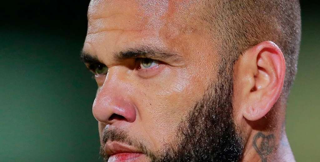 Dani Alves rompió el silencio: la primera y llamativa frase tras quedar libre...