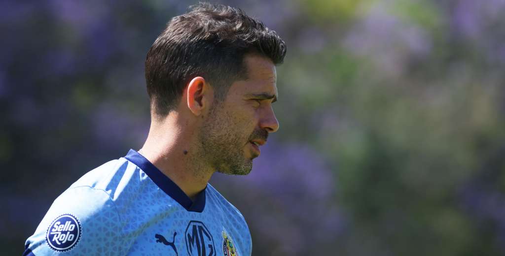 ¿Se acelera la salida de Gago? Chivas ya tendría a un reemplazante del DT