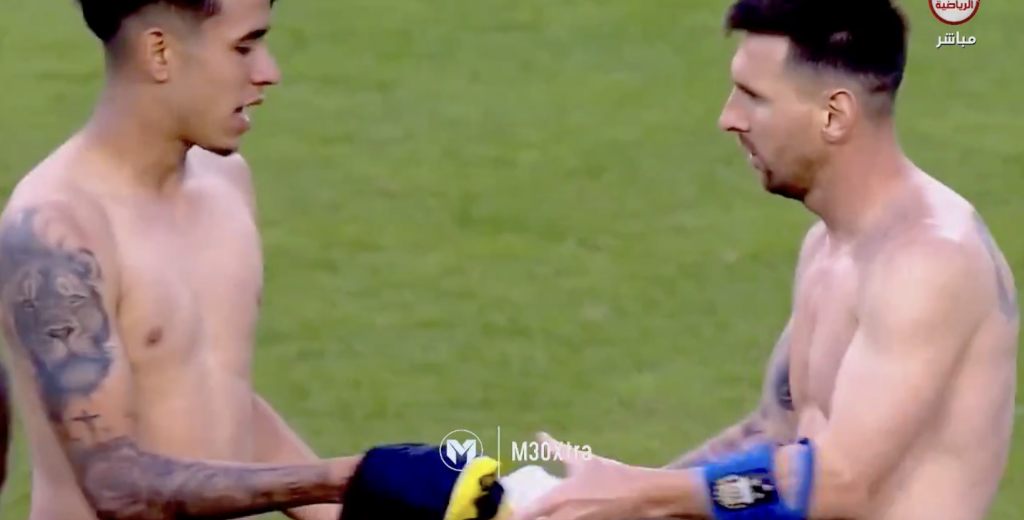 ¡Qué momento!: Messi cambió camisetas con Kendry Páez