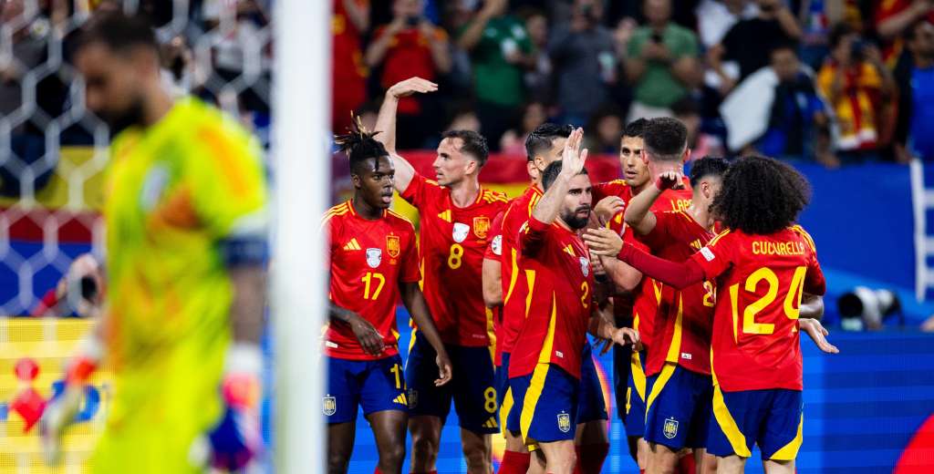 España venció a Italia 1 a 0 y clasificó a octavos de la Eurocopa como líder del grupo