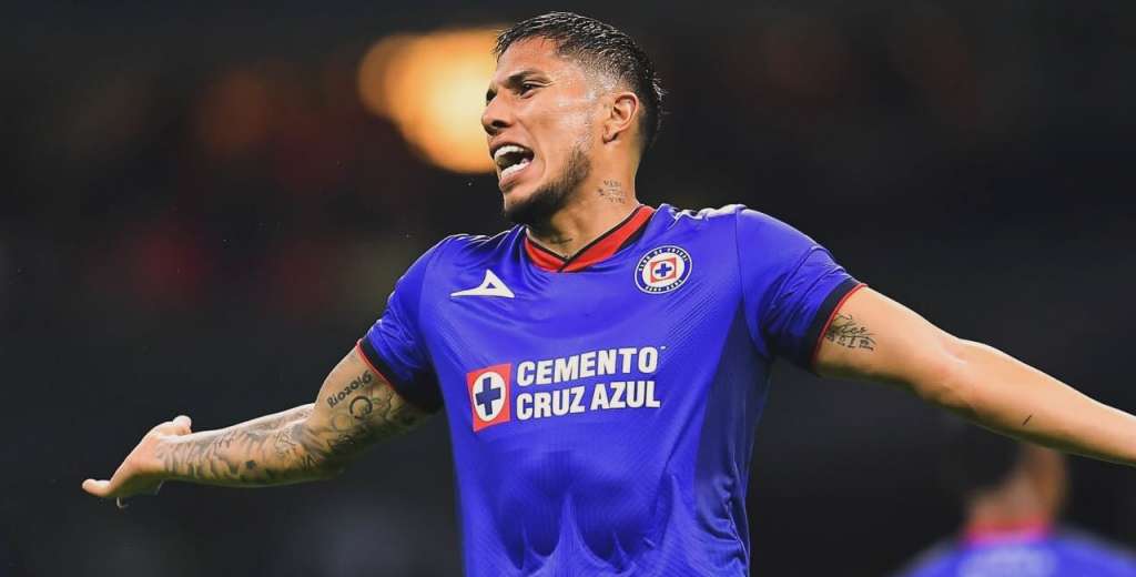 Es oficial: Salcedo se despidió de Cruz Azul con un extraño mensaje