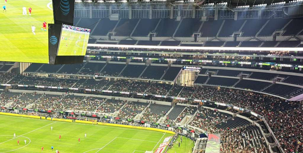 Los mexicanos le dieron la espalda a la Selección: el penoso detalle en el juego ante Canadá