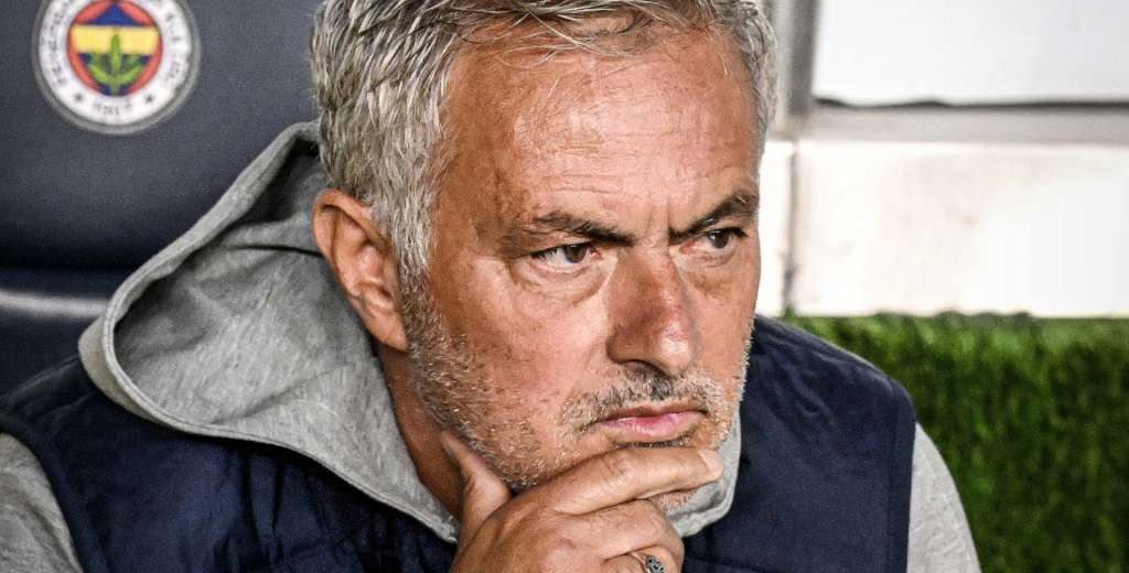 Mourinho incendia la polémica y acusa a UEFA de "robarle una Champions"