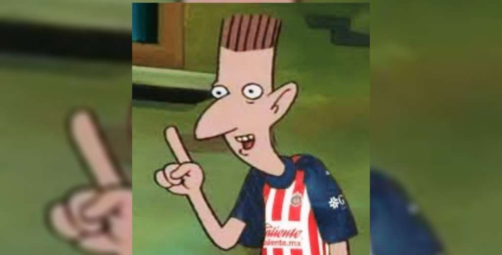 Un jugador de Chivas pidió disculpas por agredir a la prensa y estallaron los memes